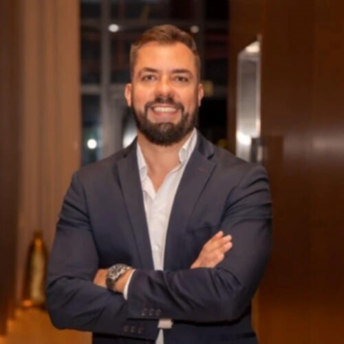 Bruno Rocha, CEO do JILI707, tem sido uma figura influente no mundo das apostas online. 
Website: https://jili707.com.b...