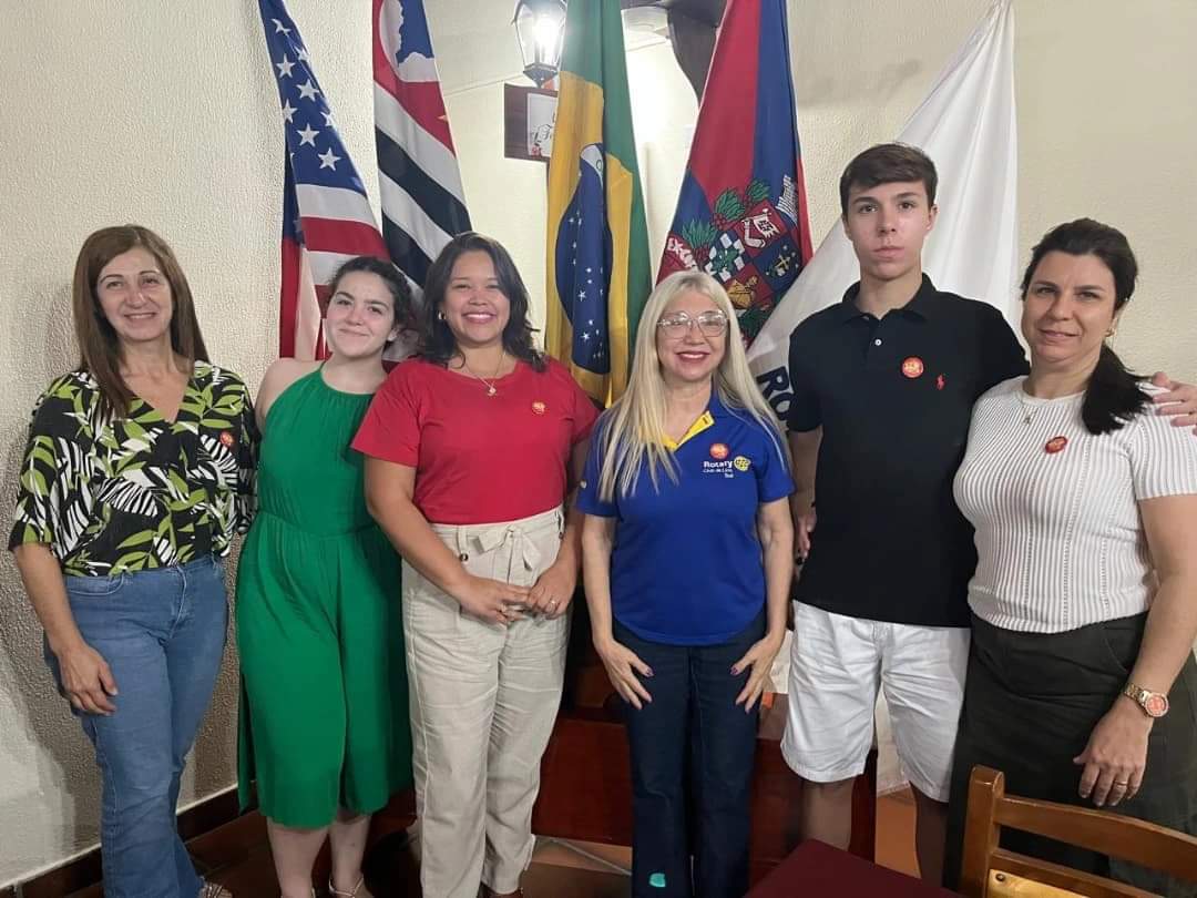 Texto do Rotary Club de Lins - Norte:

Na nossa 15ª reunião ordinária, realizada em 21/10, o Rotary ...