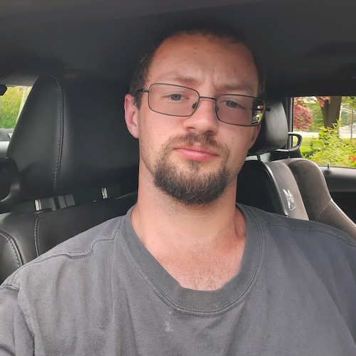 Electrician
Single
Straight
Virgin
Loser
Will never experience sex or love. Makes me want to die.
Born in 95