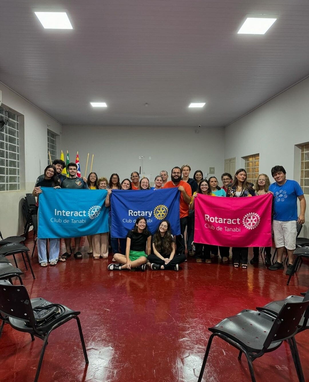 Texto do Rotaract Club de Tanabi:

Hoje, tivemos a honra de estar presentes na 10ª Reunião Ordinária...