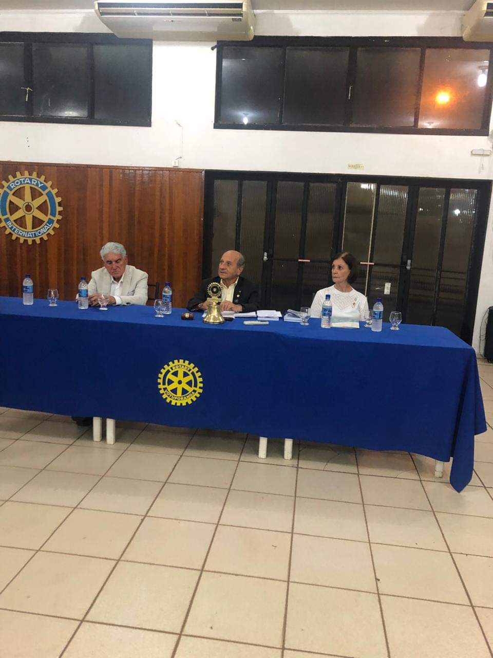 Texto do Rotary Club de Votuporanga:

Na terça-feira, dia 5 de novembro, foi realizada a 17ª reunião...