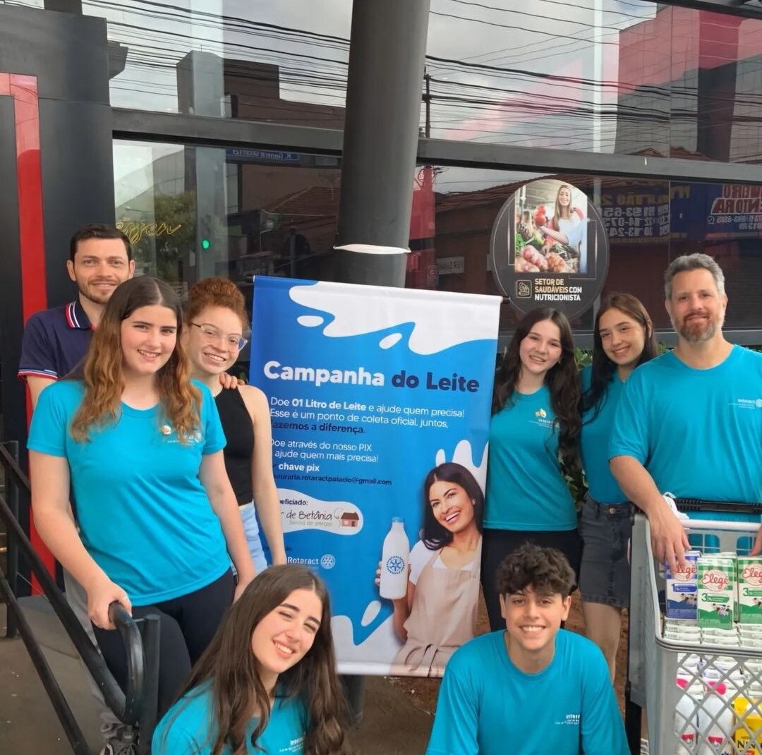 Texto de Renato Chiodo:

Dia de ação com o Interact e Rotaract Club de São José do Rio Preto - Palác...