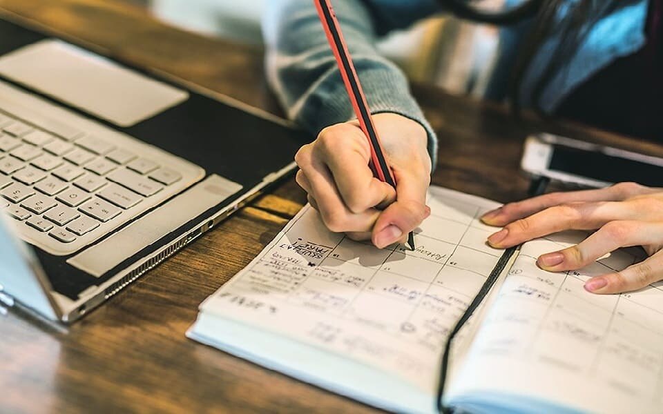 Tìm hiểu kiến thức về nhân đa thức với đa thức

Nhân đa thức với đa thức là một kỹ năng thiết yếu trong giải phương trình toán học. Cùng gia sư online Học là Giỏi khám phá phép nhân đa thức này nhé! #hoclagioi #hlg #giaovienonline 

Đọc tiếp: https://bit.ly/3V0bJRz
