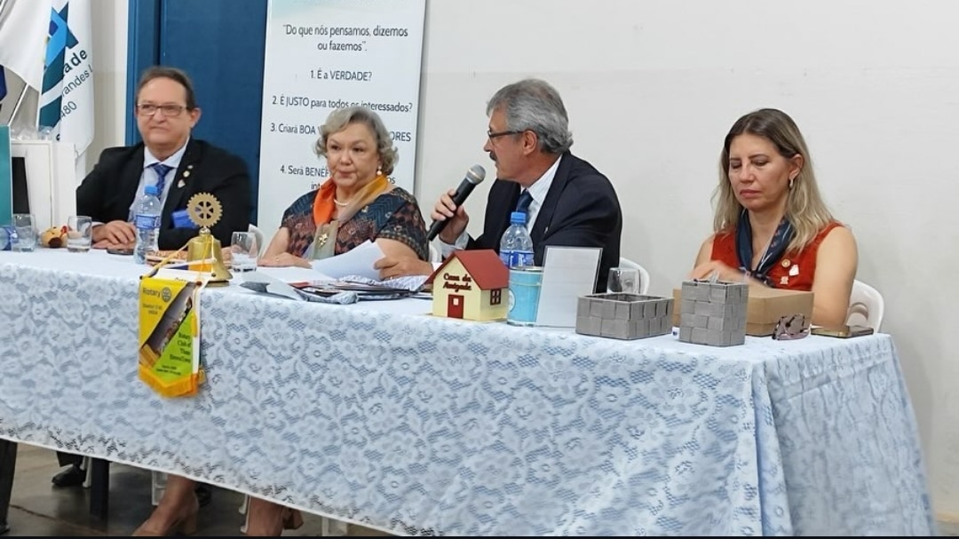 Texto do Rotary Club de Jales - Grandes Lagos:

Tivemos a grata satisfação de receber a visita ofici...