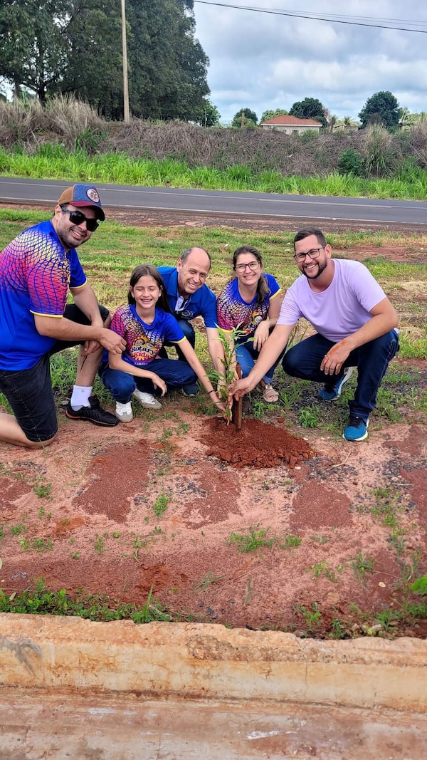 Texto do Rotary Kids de General Salgado:

Na manhã deste sábado, 30 de Novembro, o Rotary Kids de Ge...