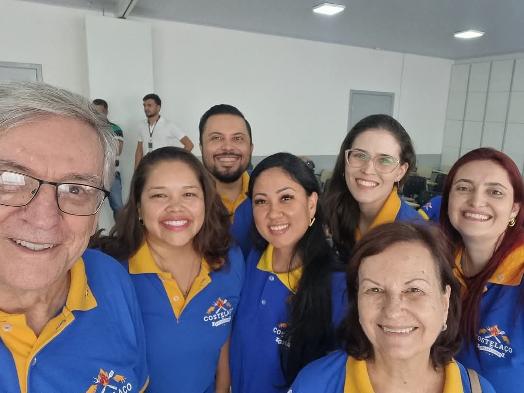 Texto dos Rotary Clubs de Lins:

Na tarde desta sexta-feira,  representantes dos três Rotary Clubs d...