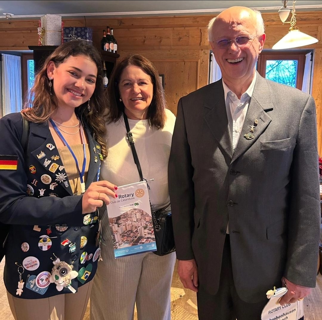 Texto do YEP4480:

Nossa jovem Sofia, que está em seu fantástico ano de intercâmbio na Alemanha, enc...