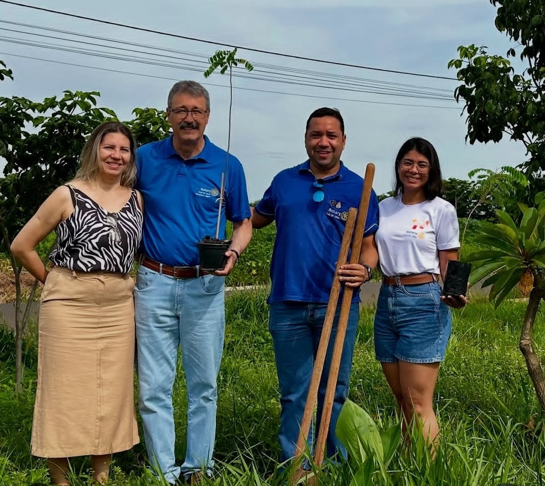 Texto dos Rotary Clubs de Jales e Jales - Grandes Lagos:

Plantando o Futuro com o Rotary Club de Ja...