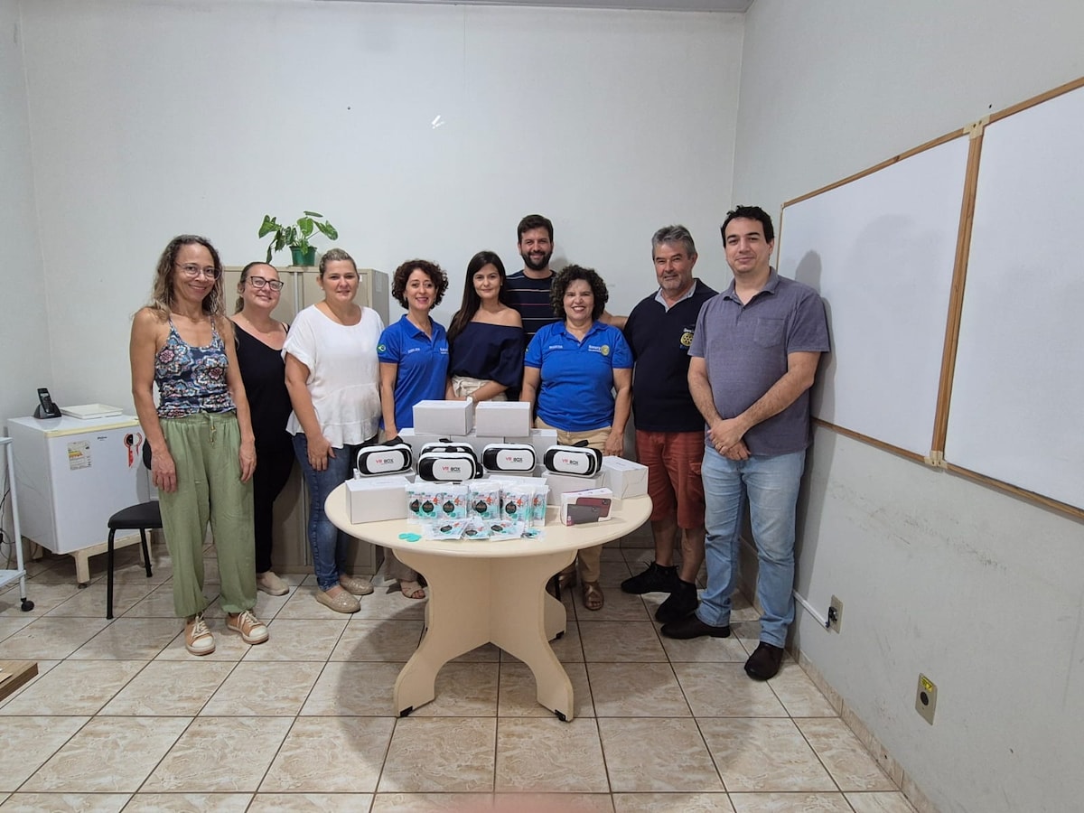 No dia 13/12 o Rotary Club de Ilha Solteira realizou a entrega dos equipamentos do projeto distrital...