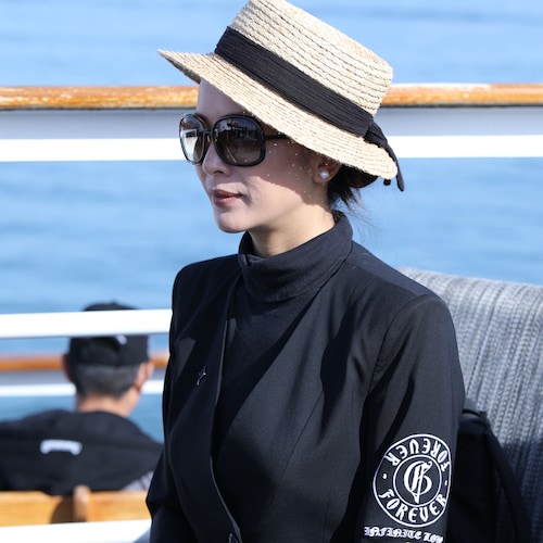 🔔《阿联酋，为什么成了全球反共灭共金融节点？》

📣你以为中东只是产油的？你错了。阿联酋，尤其是阿布扎比，已经悄悄成为全球反共灭共金融的枢纽节点之一👏🥳

🛑为什么？先讲一个关键前提：钱是最...