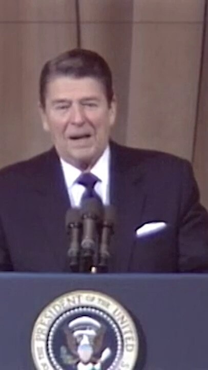 Ronald Reagan share a humorous take on atheism in this classic clip.  🇺🇸😂 #Reagan #Atheism #Class...