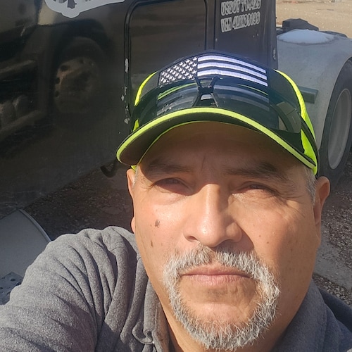 Self employed Trucker, Married, Father, Grandpa.Christian,
Maga supp, Back the Blue,  Troops and Veterans.... Animal lov...
