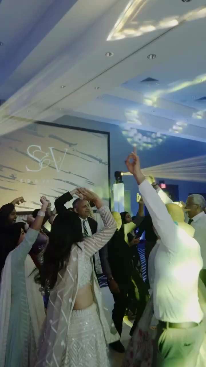 Arizona Dj Services

Arizona DJ Company offering premier DJ services for weddings, luxury events, an...