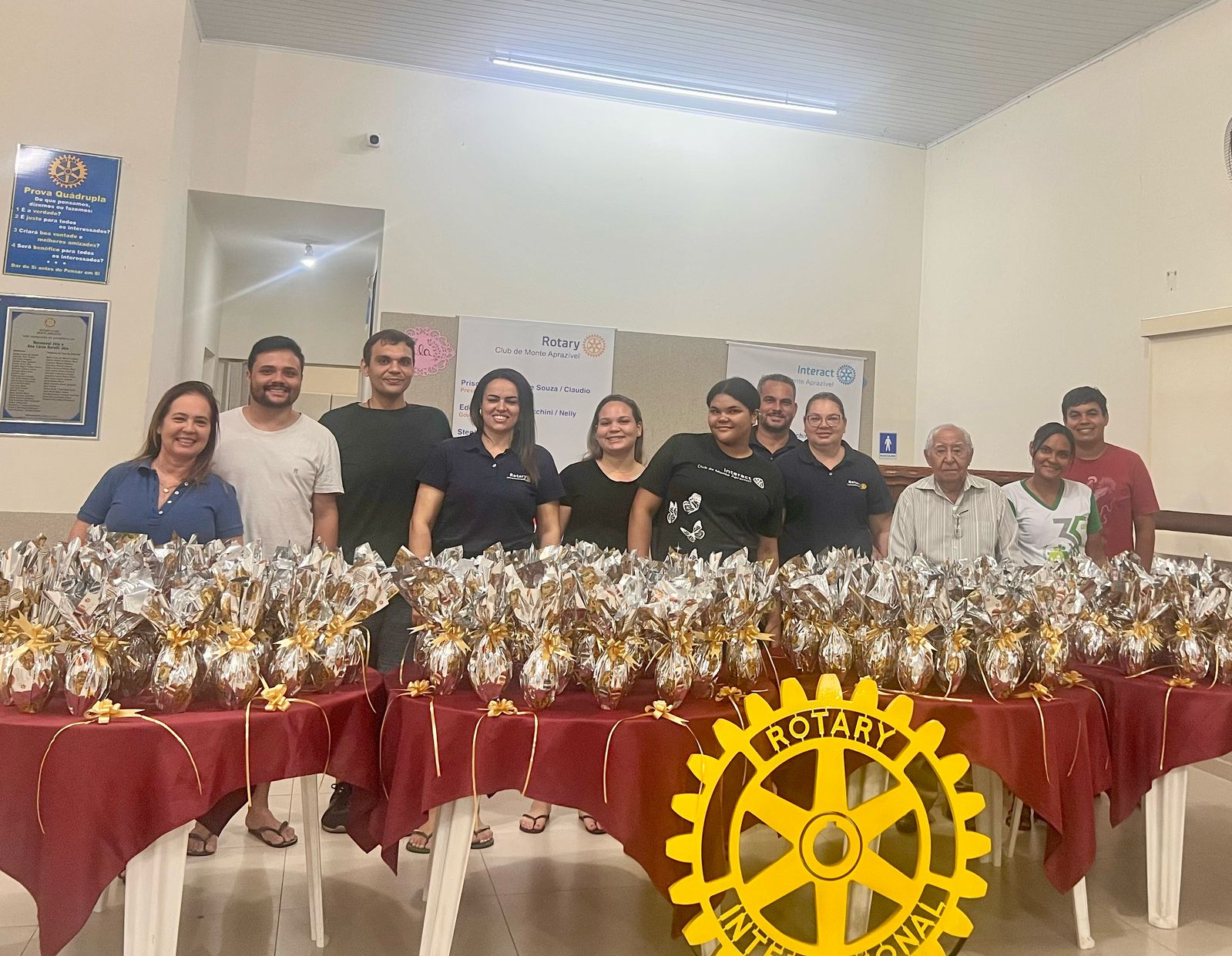 Nesta segunda e terça-feira, os companheiros do Rotary Club de Monte Aprazível e voluntários se empe...