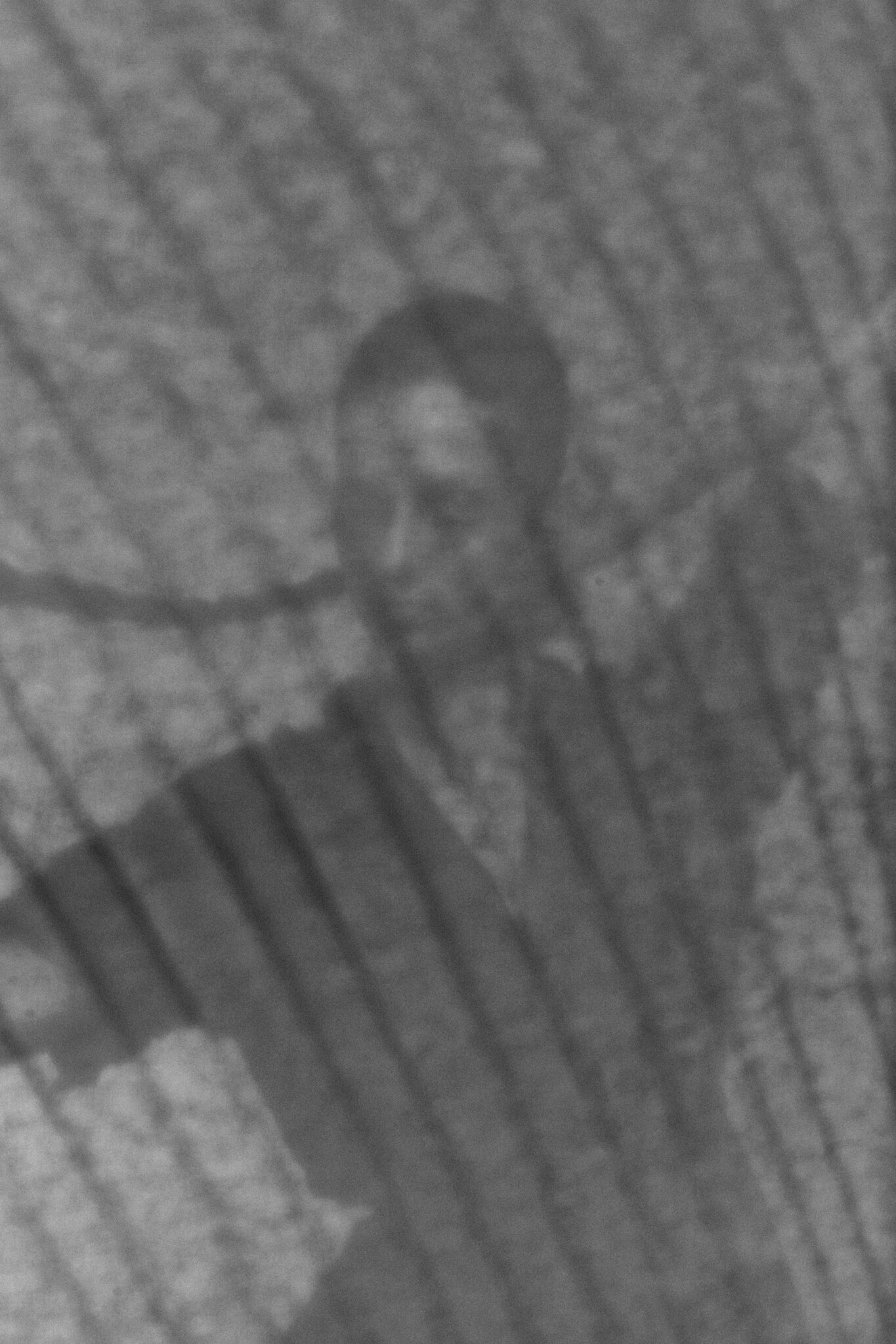 EVOFLOW 黑色钮扣长外套 🖤🖤🖤

采用源自 Issey Miyake 系列的高科技褶皱面料，质地轻盈透气，富有弹性。它的独特之处在于无需熨烫、不惧折叠，始终保持优雅挺括的廓形。细腻的触感...