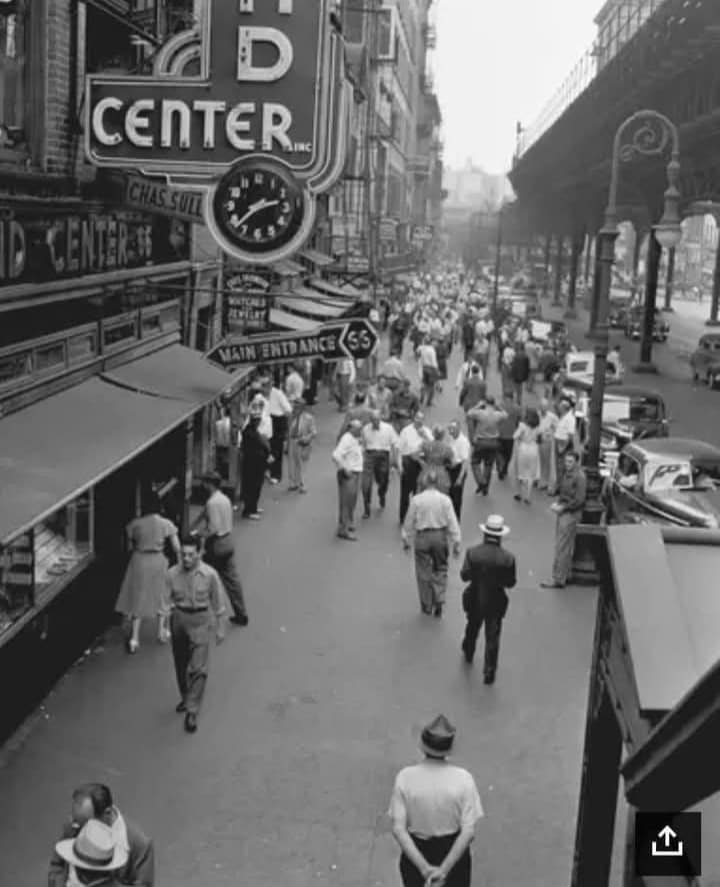 Canal Street and The Bowery in #NYC on April 29, 1948

(AP Photo/WW) 

