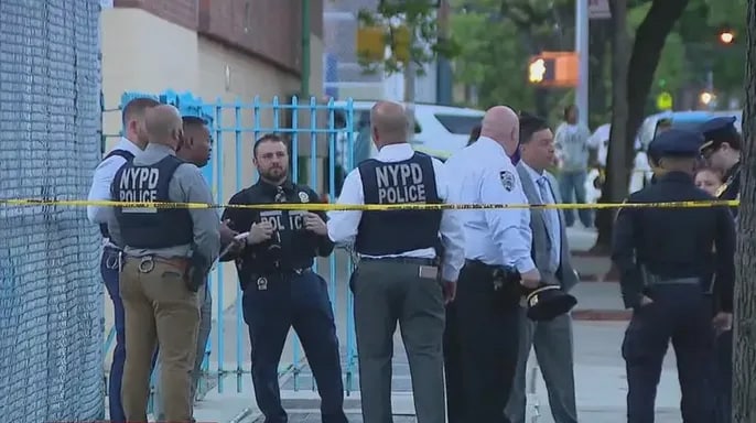 BREAKING: Boy, 14, charged with #murder after #Bronx, #NewYork teen killed in suspected #gang #crossfire — 12-year-old allegedly supplied suspect with #gun