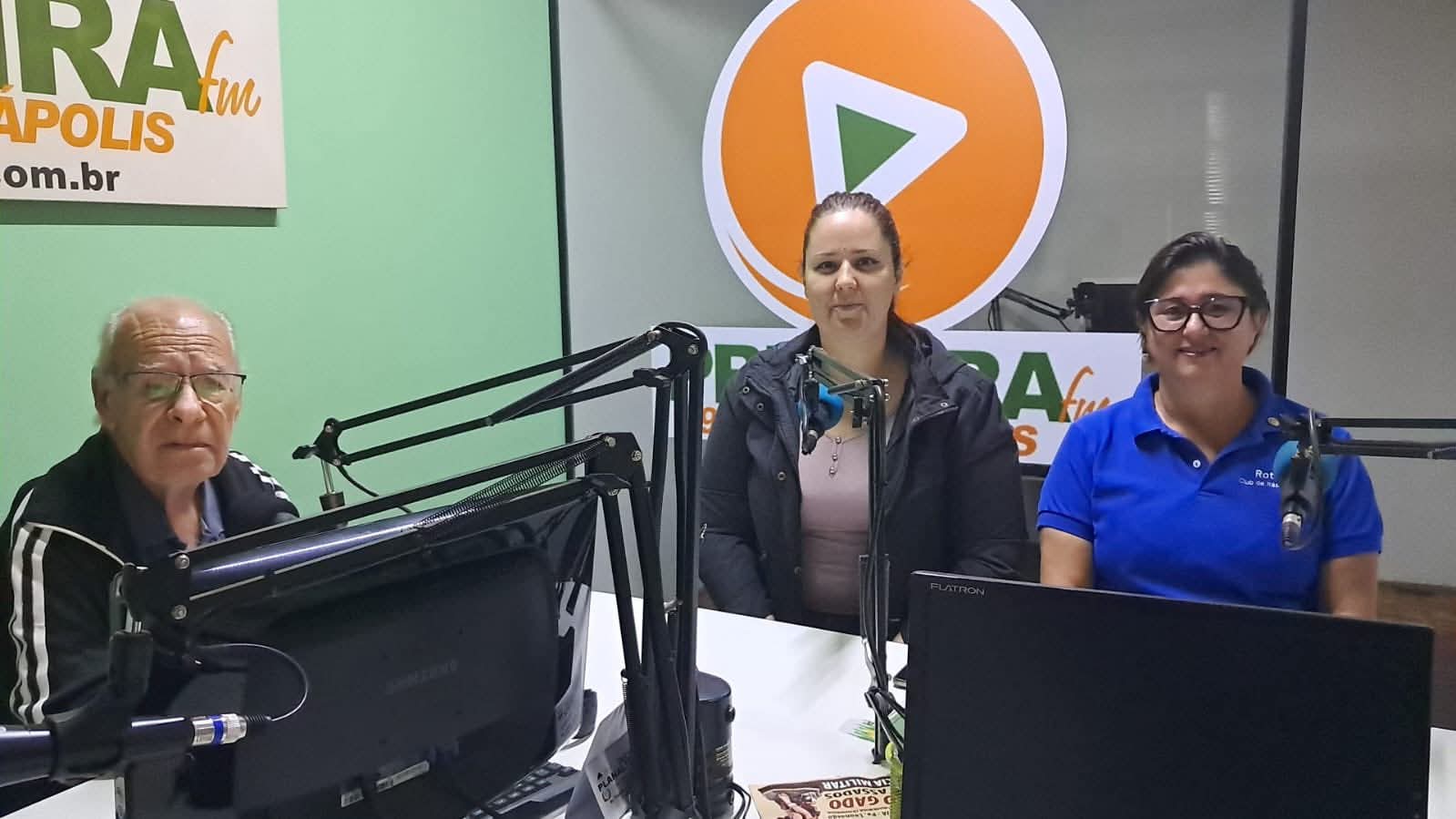 Texto do Rotary Club de Itápolis:

Estiveram no dia 29.05, na PRIMEIRA FM, a rotariana Rose Sanches ...