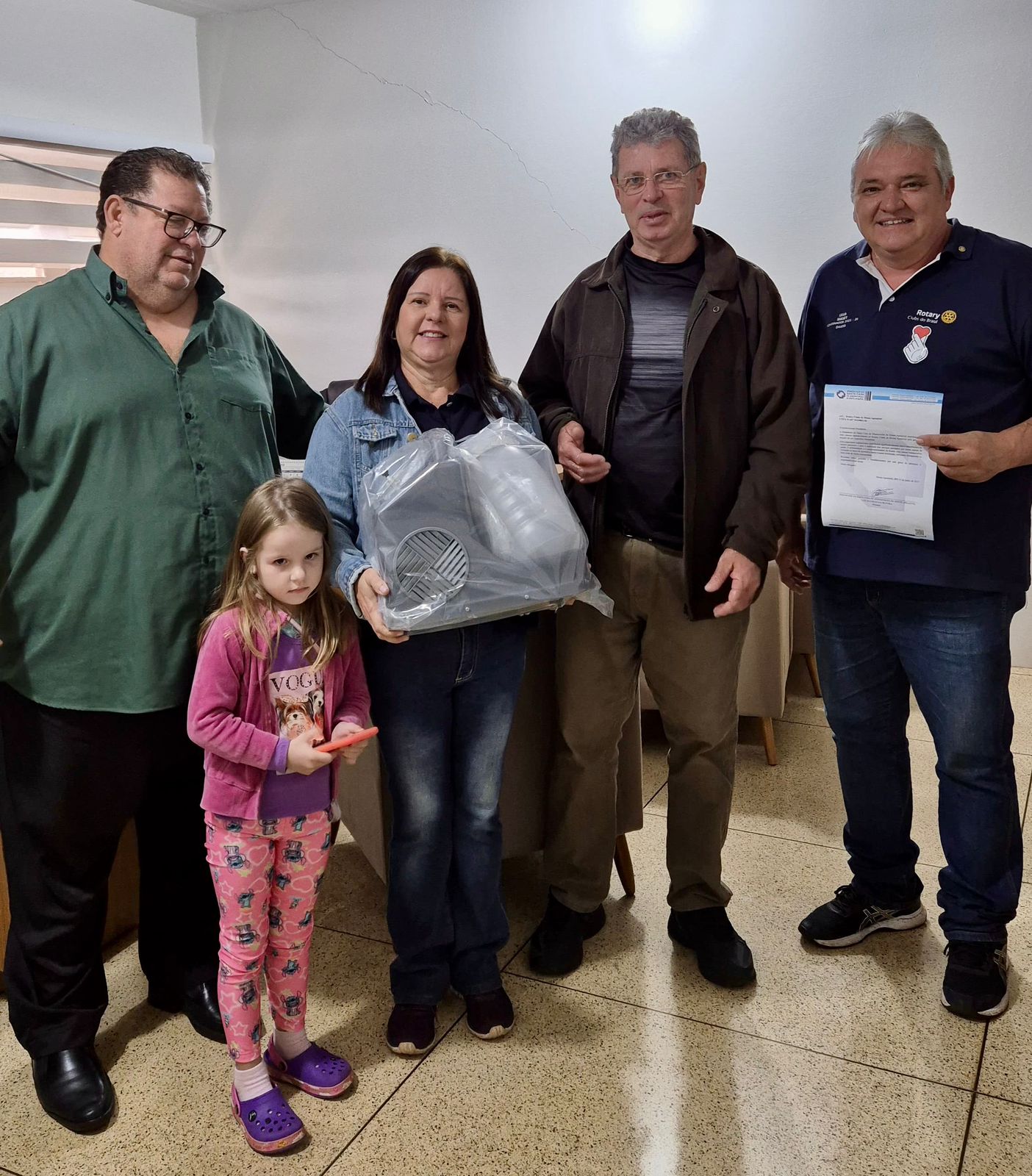 Rotary Club de Monte Aprazível doa aspirador hospitalar para a Santa Casa.

Em mais uma ação solidár...