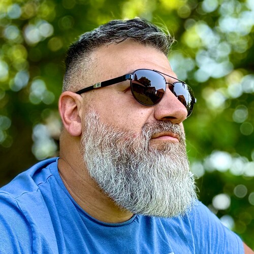 social media and motorcycles enthusiast, #coffee lover, christian, #husband and #father of two, podcaster, RT/follow ≠ e...