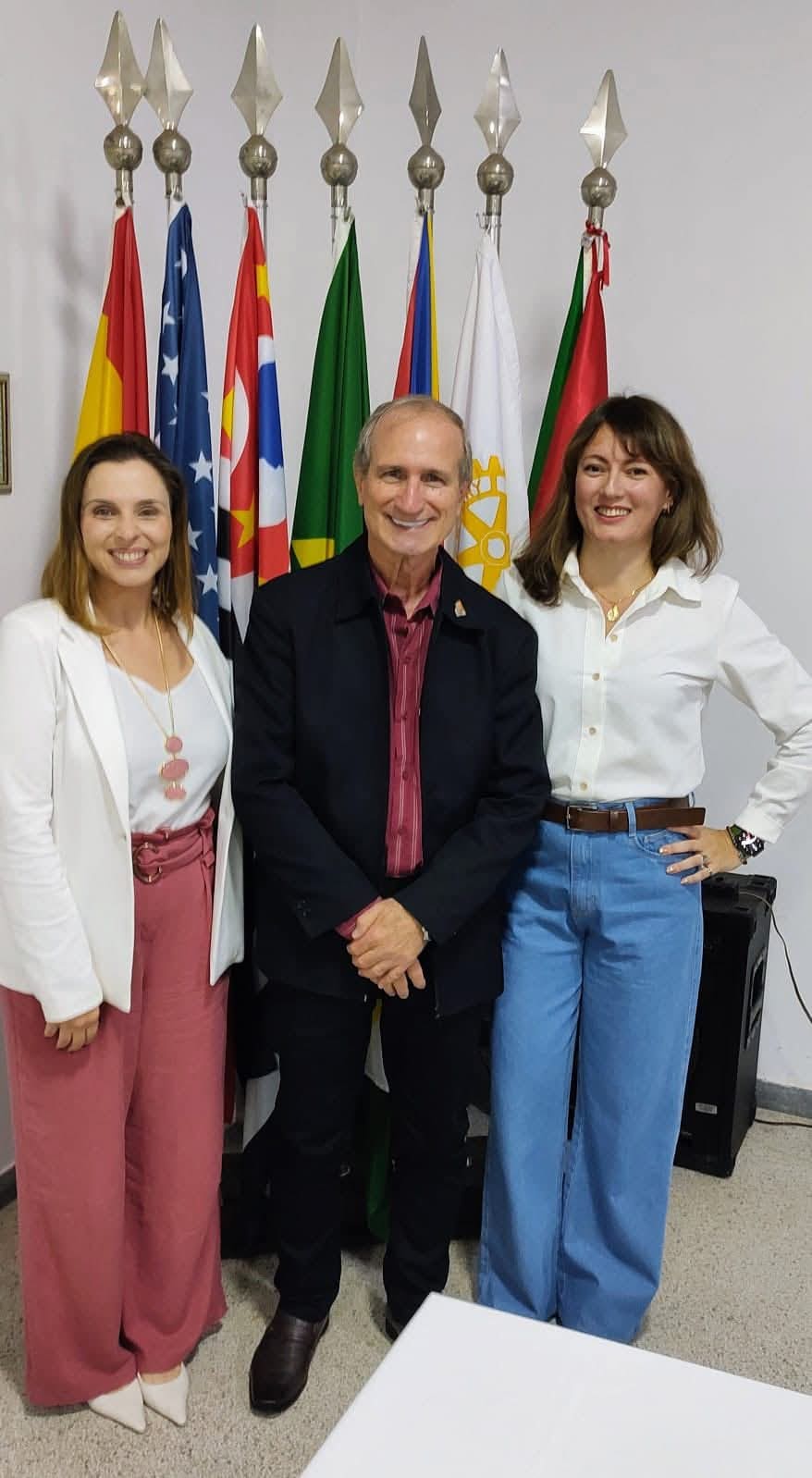 QUANDO A TELA REFLETE NOSSA ALMA - Enfrentando os Vícios e a Dependência Digital

Na noite de ontem,...