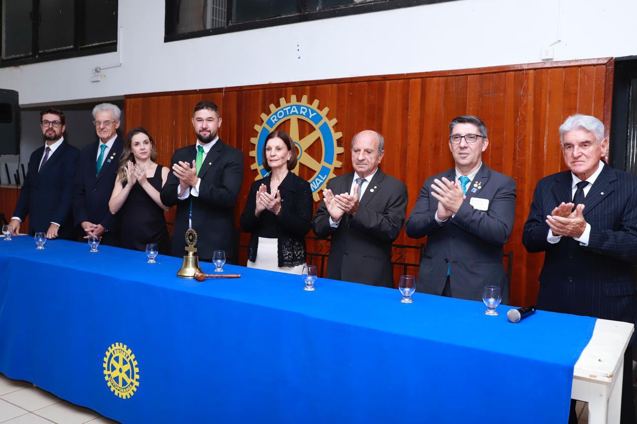 Na noite desta terça-feira dia 01/07/25 foi realizada a solenidade de posse da nova diretoria do Rot...