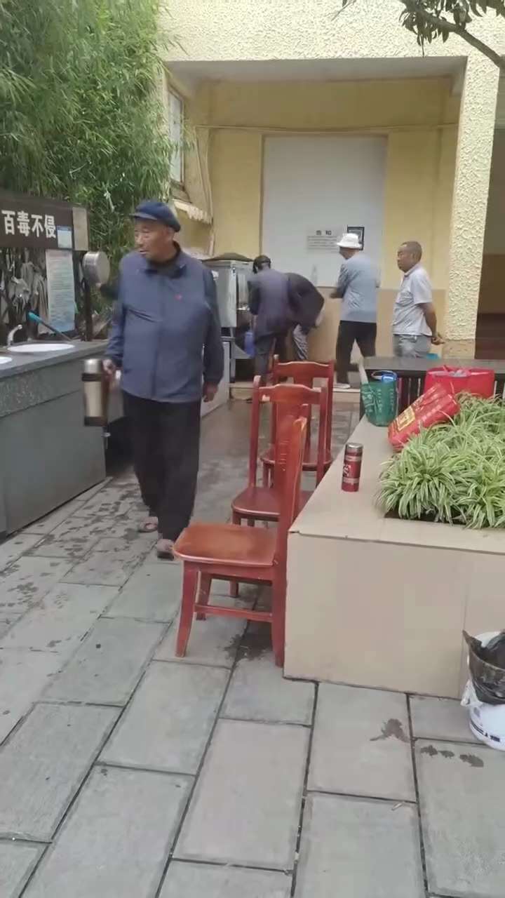 #消灭共产党后还必须得祛除掉中共余毒
知道这几代人的素质，就知道以后国人的素质。我不会相信，像这样的民族，在千年之内，能够脱离愚昧的思想和野蛮的本性。
                  
     ...