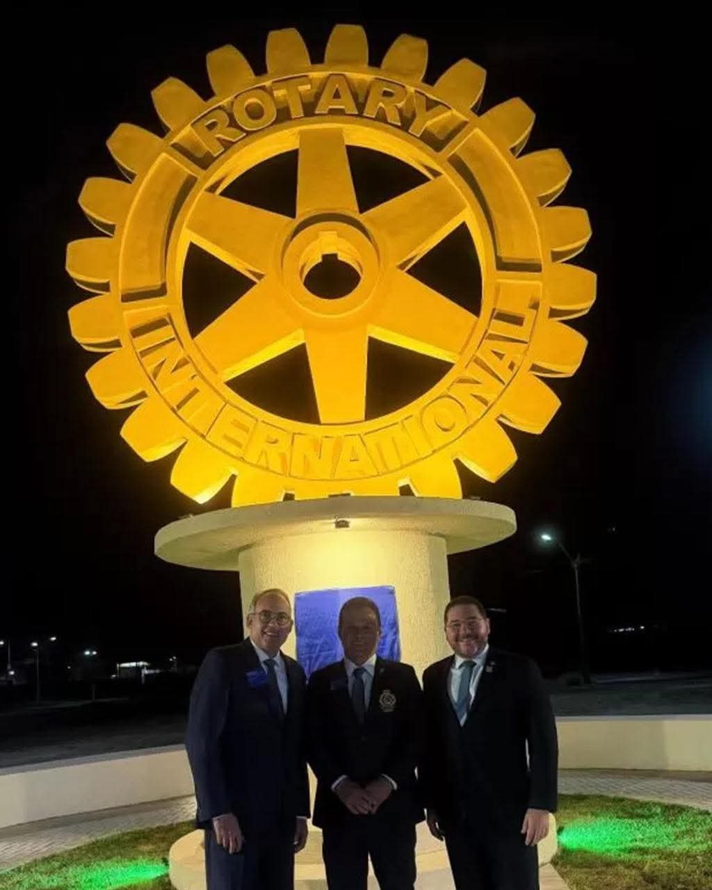 Texto do Rotary Imagem Pública Brasil 

No coração de Iguatu, no Ceará, ergue-se agora o maior marco...