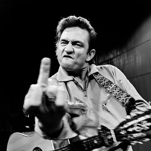 𝙹𝚞𝚜𝚝 𝚜𝚘𝚖𝚎 𝚍𝚞𝚍𝚎 𝚜𝚎𝚎𝚔𝚒𝚗𝚐 𝚃𝚁𝚄𝚃𝙷 𝚊𝚗𝚍 𝚏𝚒𝚐𝚑𝚝𝚒𝚗𝚐 𝚏𝚘𝚛 𝚝𝚑𝚎 𝚁𝙴𝙿𝚄𝙱𝙻𝙸𝙲 🇺🇸