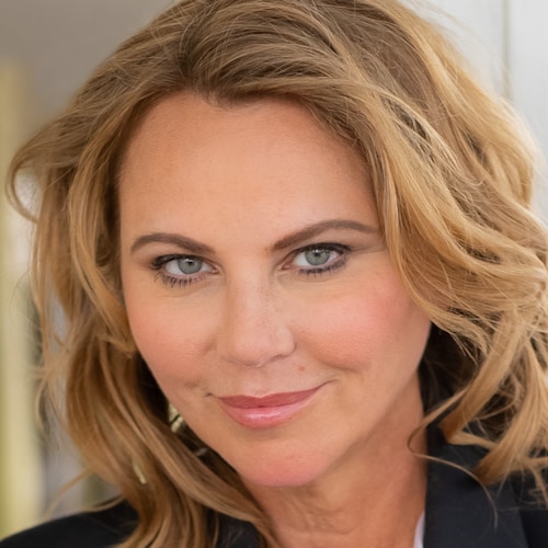 Award-winning investigative journalist. Host of "Going Rogue with Lara Logan" - weekly episodes available on YouTube, Ru...