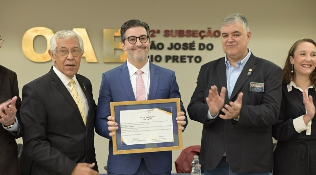 Homenagem no Dia do Advogado

No último 11 de agosto, o Rotary Club de São José do Rio Preto - Alvor...