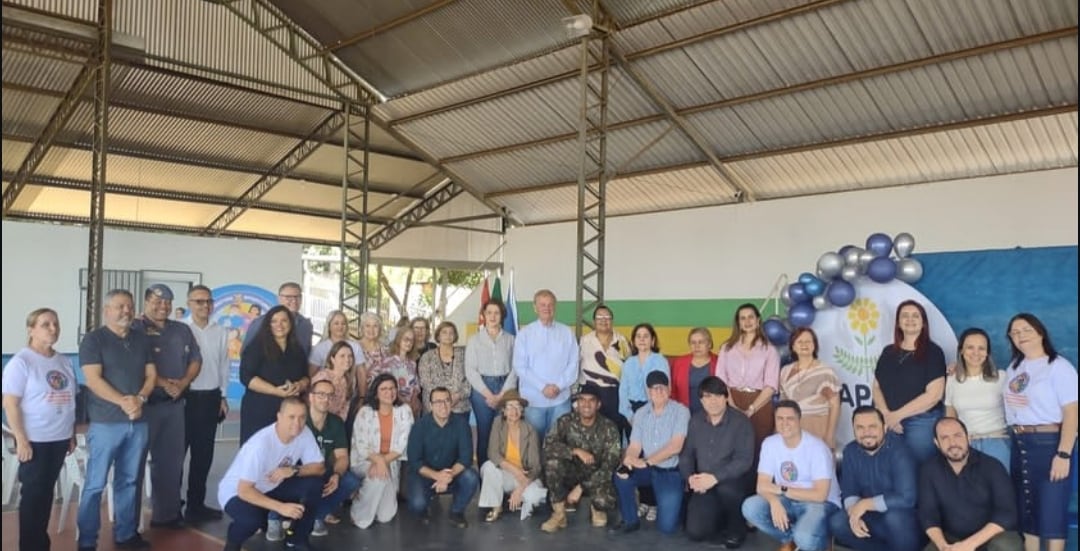 Texto do Rotary Club de Lins - Sul

Hoje, 19 de agosto, a APAE de Lins comemora 56 anos de história,...
