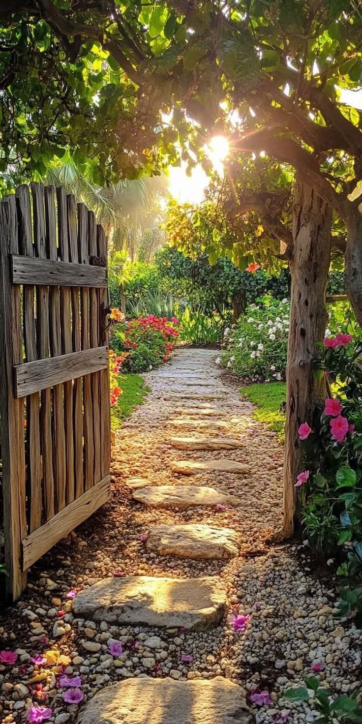 Na área da alfabetização e da educação básica, o Rotary trabalha para capacitar as comunidades para ...