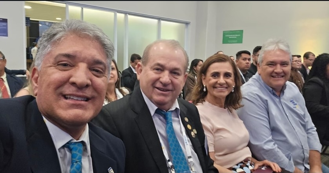 E foi dado início ao 48º Instituto Rotary Brasil em Maringá.

As lideranças rotárias e rotaractianas...