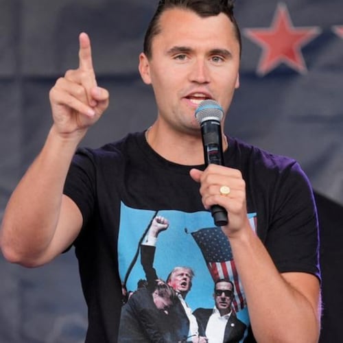 索罗斯撒旦恶魔，禁止歧视白人。
Obama is  traitor to America.
Obama’s BC is fake.
Obama is anti-white. 
Obama is  racist ， discrimin...