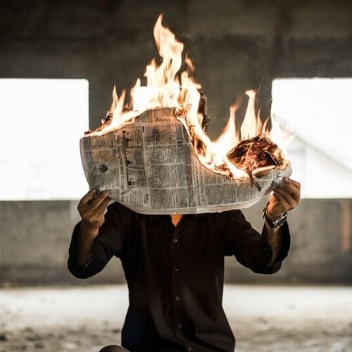 Menschen sprechen zu leise über wichtiges, zu laut über unnötiges, zu viel über andere, zu wenig miteinander, und zu oft...