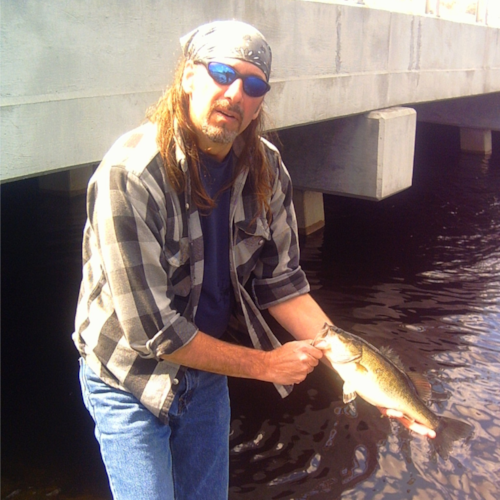 Proud Boy and staunch Conservative/Populist, ANTIFA are Fascist punks and BLMers are Marxists plain and simple. Don't be...