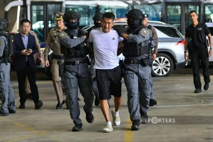 于朦胧惨案 ：
12 号KK园区老板佘志江被遣返 ，赵薇小叔子， 马云挚爱 ， 江志成是大老板， 洗钱专业， 江买了星巴克。

KK园电力来自李鹏家族，赵薇 田海蓉都是安徽演员， 田妹 田海燕两个老公...