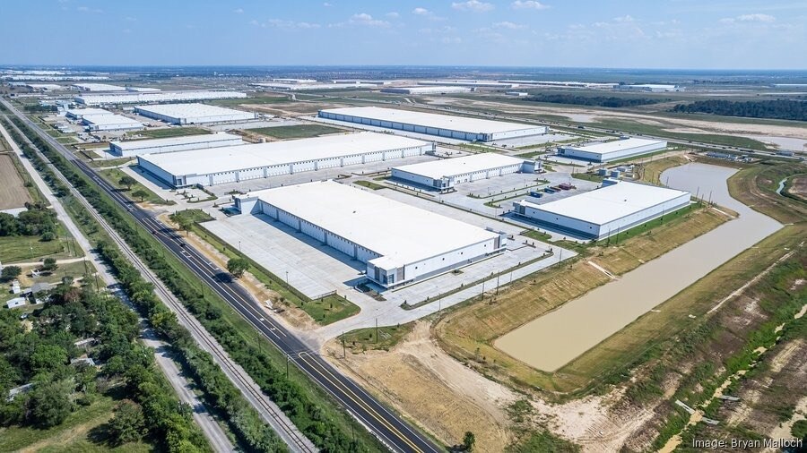 TESLA HIRING FOR $200M MEGAFACTORY OUTSIDE HOUSTON

Tesla is bringing clean energy muscle to Brooksh...