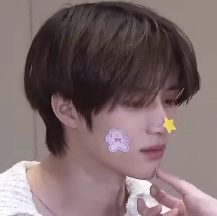 أشبة بمذكرة أنثر كلماتي المكتومة هُنا 
Go with the flow ~