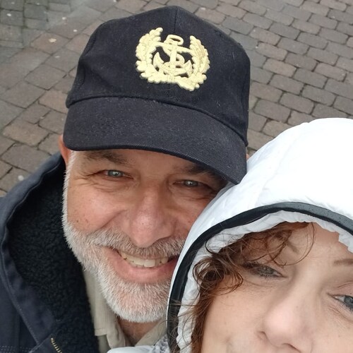 🇺🇸 Vietnam-era Cold War Constitutional Republic defender. Retired in a 13th-century timber-frame town in the Harz Moun...