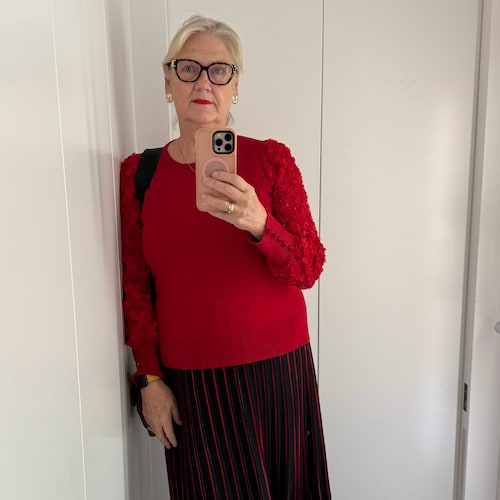 Danish. 
Member of Tesla Owners Denmark
https://teslaownersdenmark.dk
Danish. Using Grokipedia.com