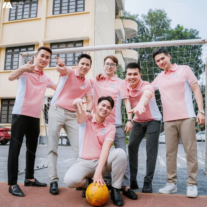 Trong những năm gần đây, Áo đồng phục màu hồng dần trở thành xu hướng được nhiều doanh nghiệp lựa ch...