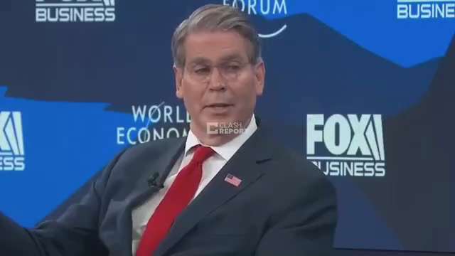 🚨 财政部长贝森特（Scott Bessent）在达沃斯论坛当着欧洲各国代表的面、在他们的主场直言不讳地痛批：

“说清楚一点，欧洲到现在仍然在购买俄罗斯石油。”

“仍然在买。整整四年过去了。”
...