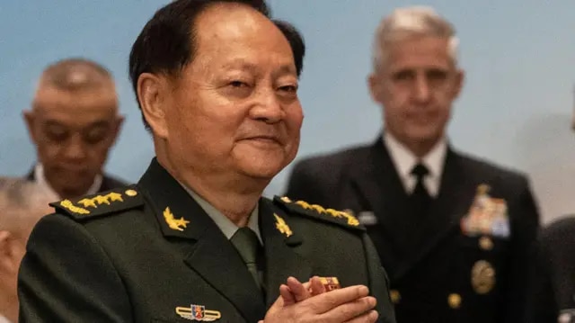 #七哥来电 七哥今天再次来电，特别提到一个极其关键的信息：张又侠家族成员多达六七十人，目前居住在欧洲。此外，张又侠仅通过试管婴儿的方式就有二十多个子女，其数千亿美元级别的资产长期布局在海外。

美国应...