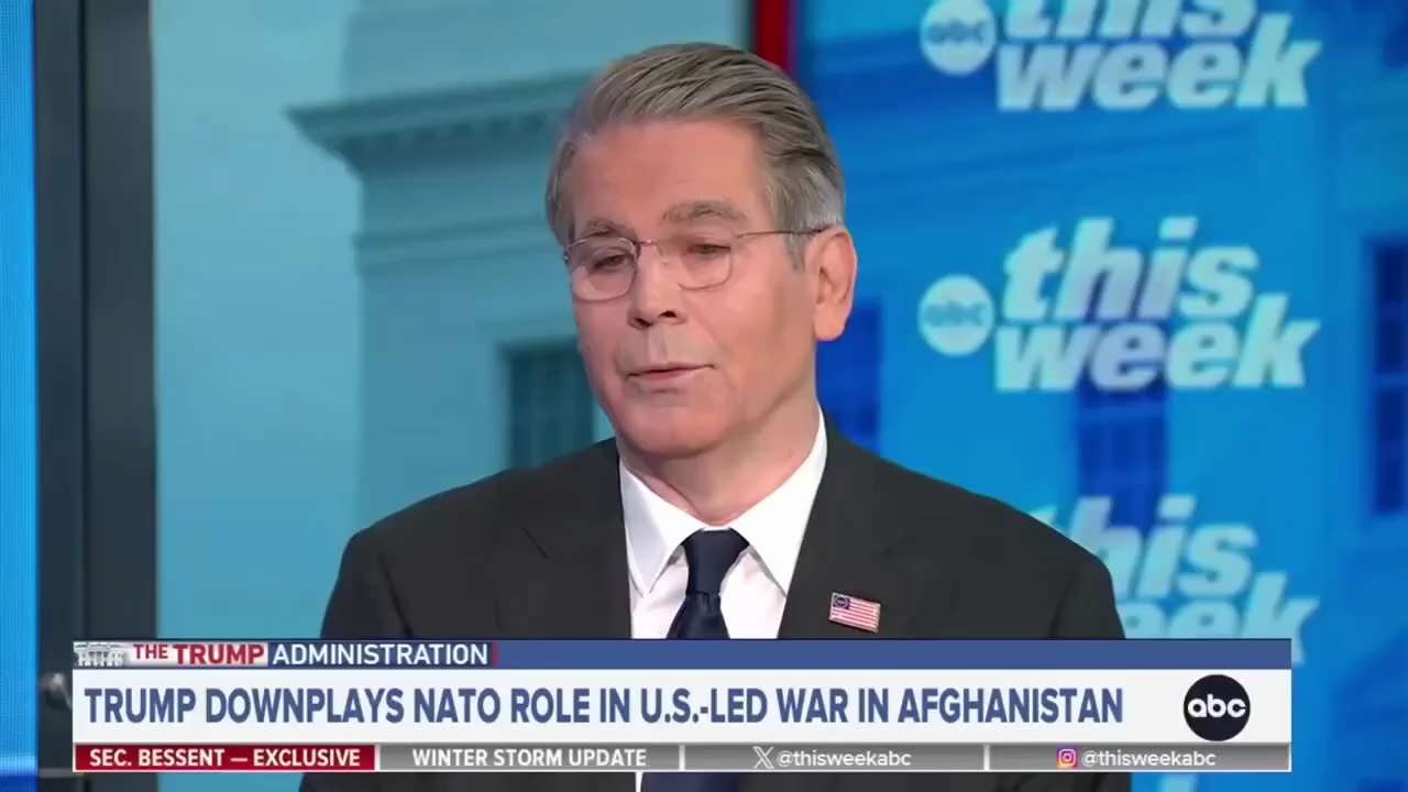 贝森特：

我们因为印度购买俄罗斯石油，对其加征了25%的关税。结果上周发生了什么？欧洲却和印度签署了贸易协议。

俄罗斯石油进入印度，炼制后的产品，欧洲人购买。

欧洲实际上是在资助一场针对自己的战...