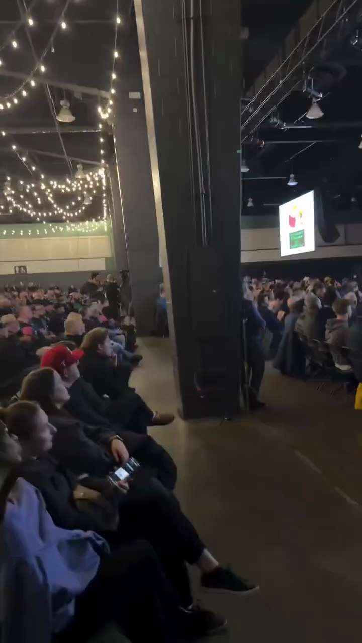 HOLY SH*T 🇨🇦👀

Citizens in Alberta are DEMANDING independence from Canada — this place was PACKED...