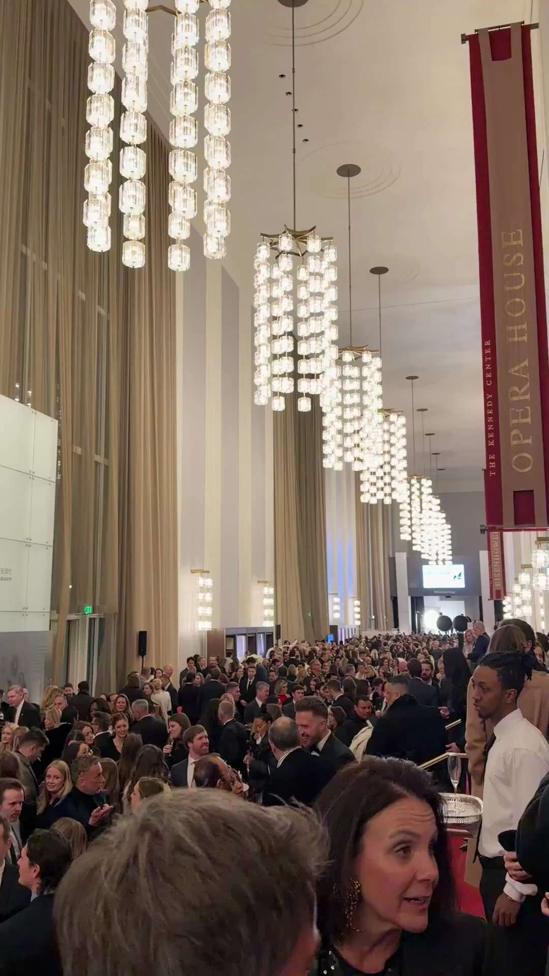 HOLY SH*T 🚨 Thousands of people waiting to see Melania’s movie at the Trump-Kennedy center ❤️ https...