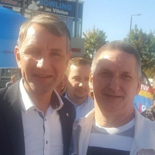 Wer mit mir nicht zurecht kommt, der muss an sich selbst noch arbeiten.
Ich bin Thüringer und lebe in Thüringen, ganz in...