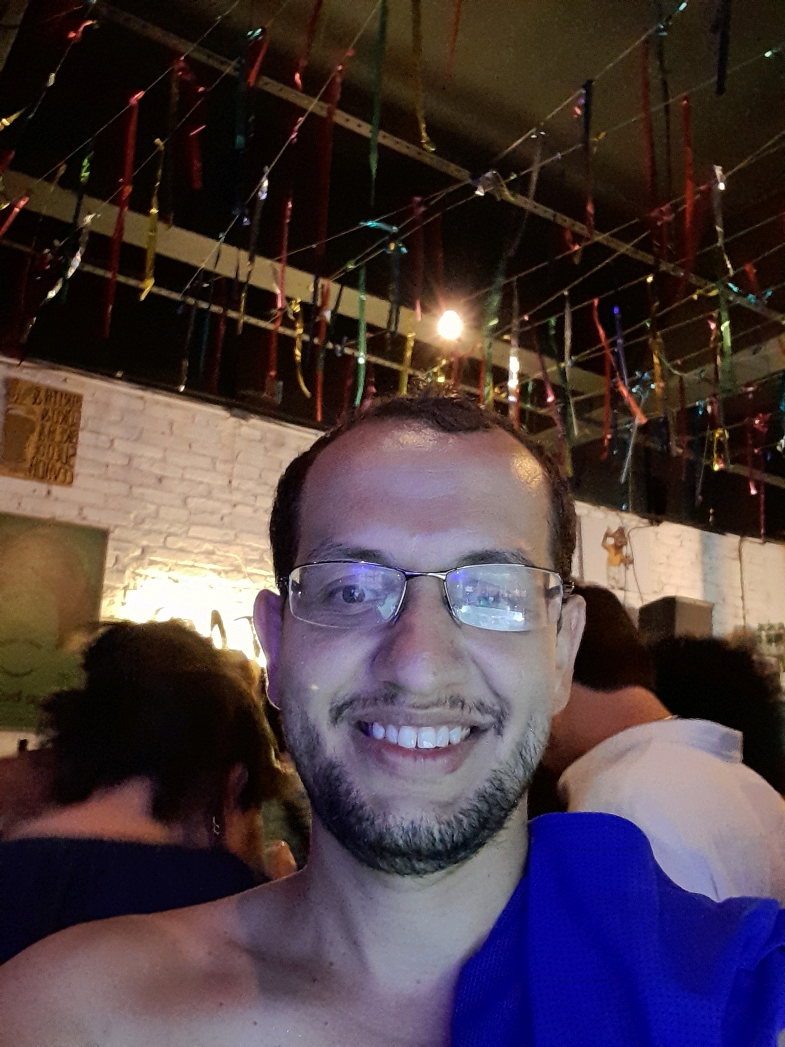 Carnaval, domingo
E como diria o saudoso Maurício Leandro: Bate a poeira aí.....
E segunda? Tem mais...